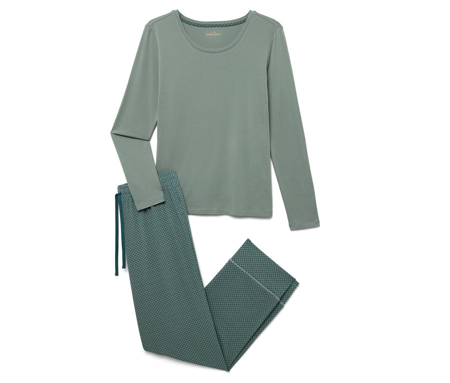 Zelené pyžamo s dlouhým rukávem a vzorovanými kalhotami.