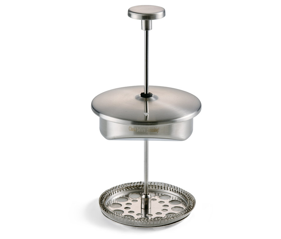 Detail kovové konvičky french press 900 ml, dvoustěnné, z ušlechtilé oceli.