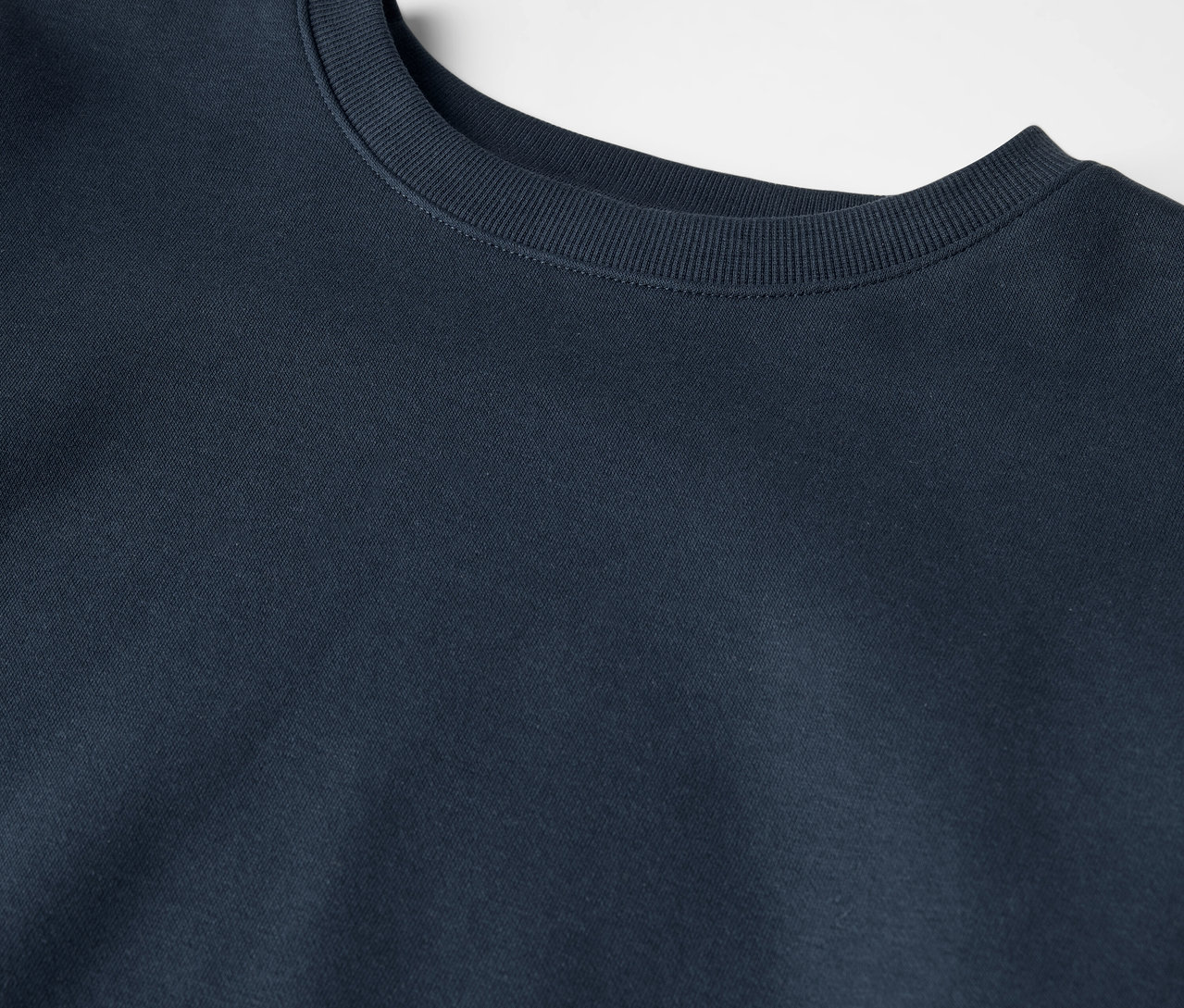 Detail dětské mikiny s počesanou vnitřní stranou.