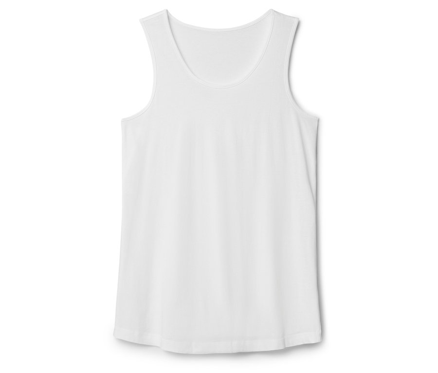 Bílé tílko leží na bílém pozadí.