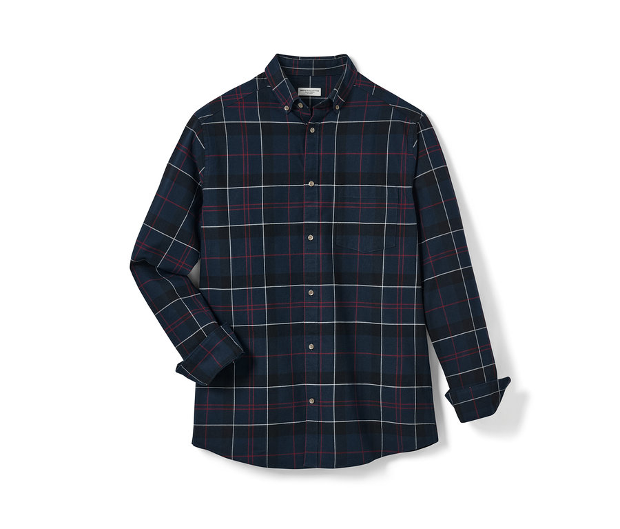 Tmavě modrá kostkovaná flanelová košile s dlouhým rukávem.