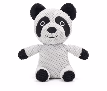 Sedící plyšová panda s černýma ušima, nohama a skvrnami kolem očí.