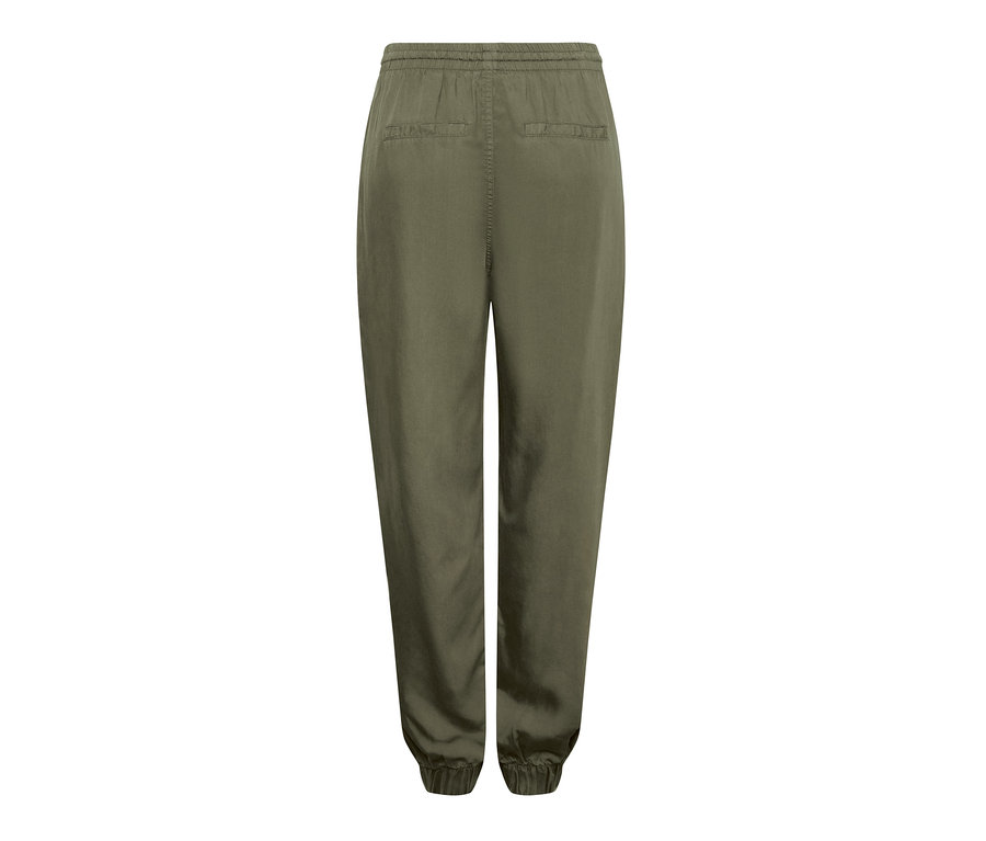 Cargo kalhoty zezadu.