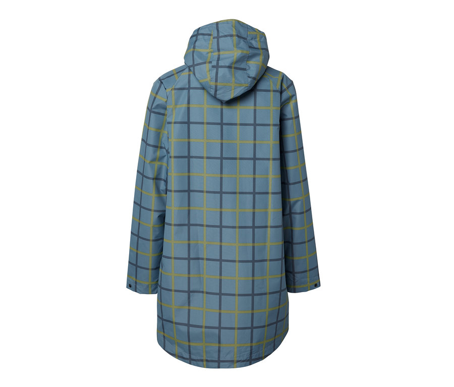 Modrá bunda do deště s kapucí a kostkovaným vzorem.