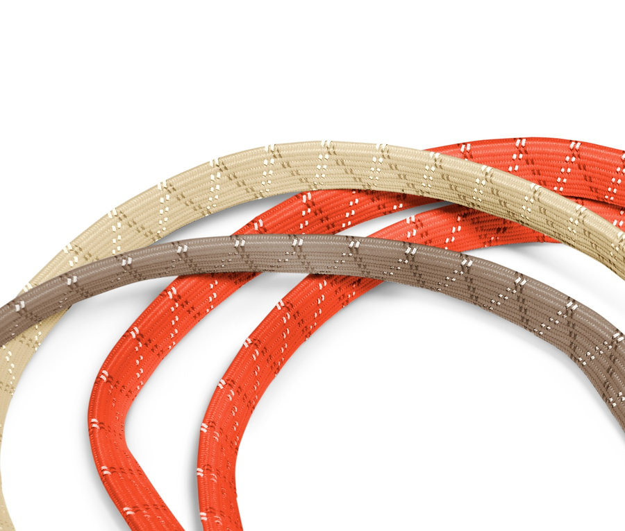 Tři upínací popruhy na jízdní kola v béžové, hnědé a oranžové barvě.