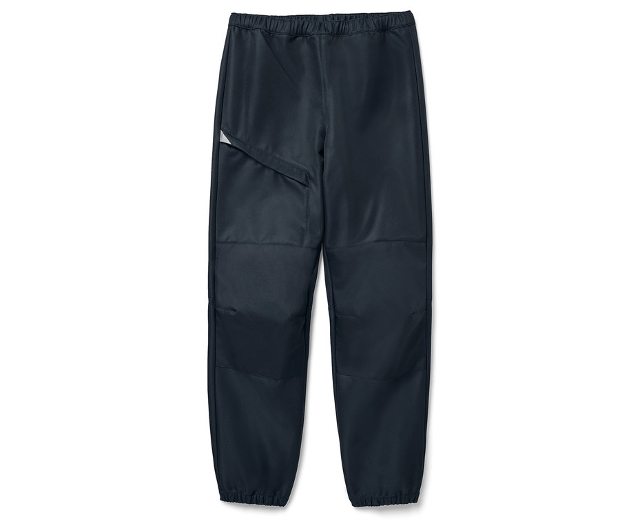 Tmavě modré dětské softshellové kalhoty s elastickým pasem a kapsou.