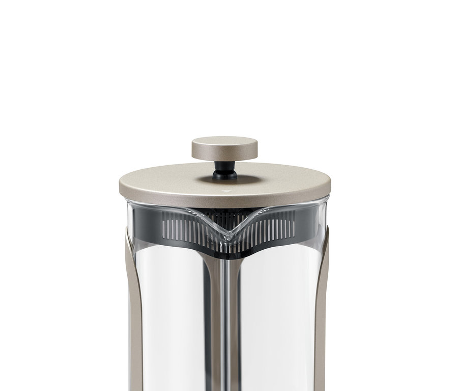 Detail konvičky french press 800 ml pro 6 šálků v šampaňské barvě.