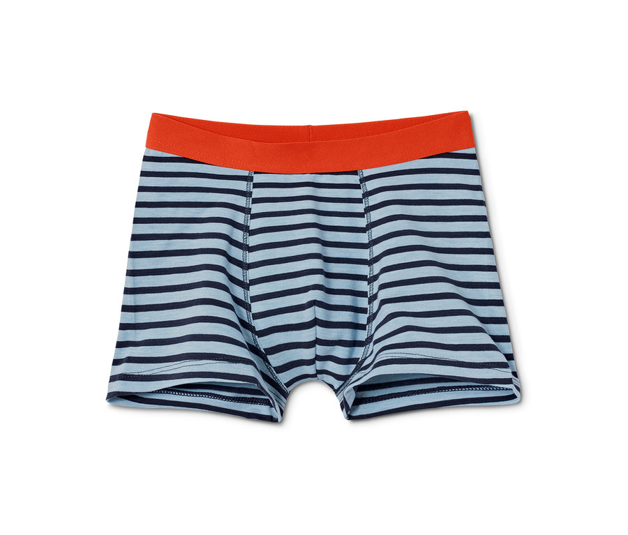 Modré chlapecké boxerky se sedmi kusy a oranžovým pasem.