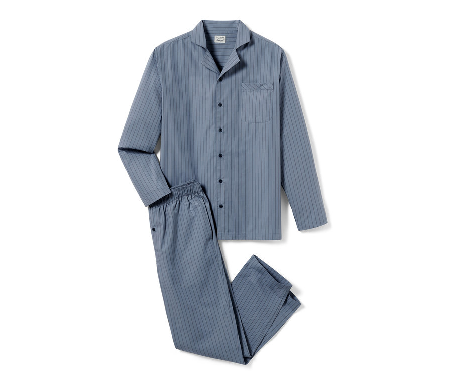 Modré tkané pyžamo s proužky.