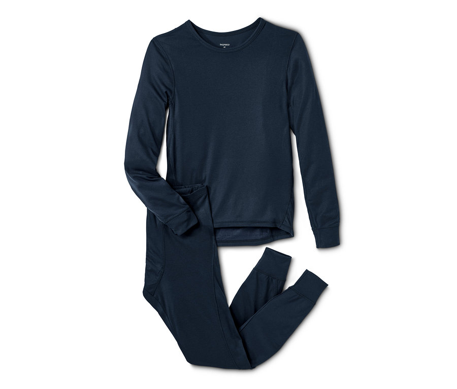 Tmavě modré funkční termoprádlo.