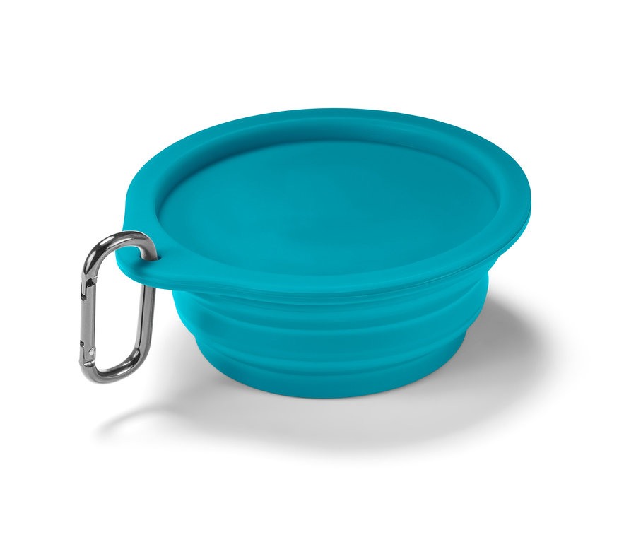 Tyrkysová skládací miska na krmivo s karabinou.