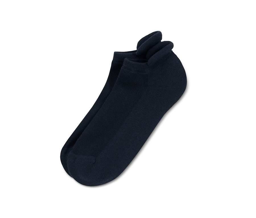Dva páry tmavě modrých sportovních ponožek unisex.
