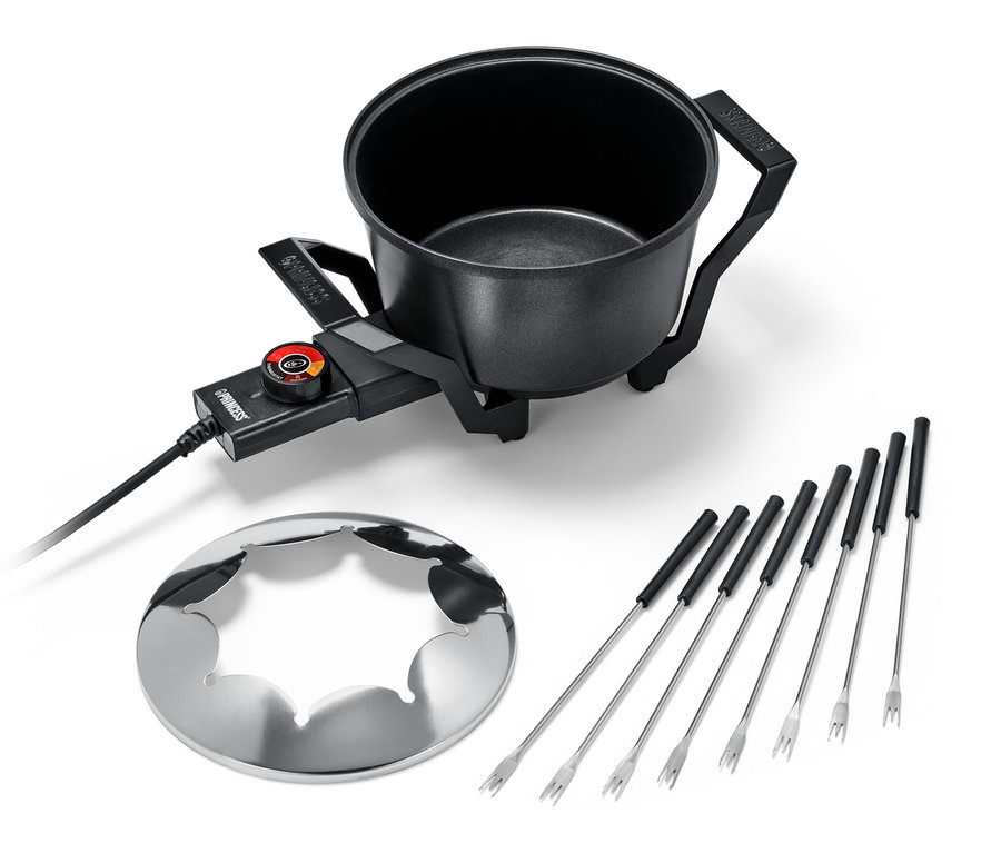 Černý fondue set s vidličkami a stříbrným krytem.