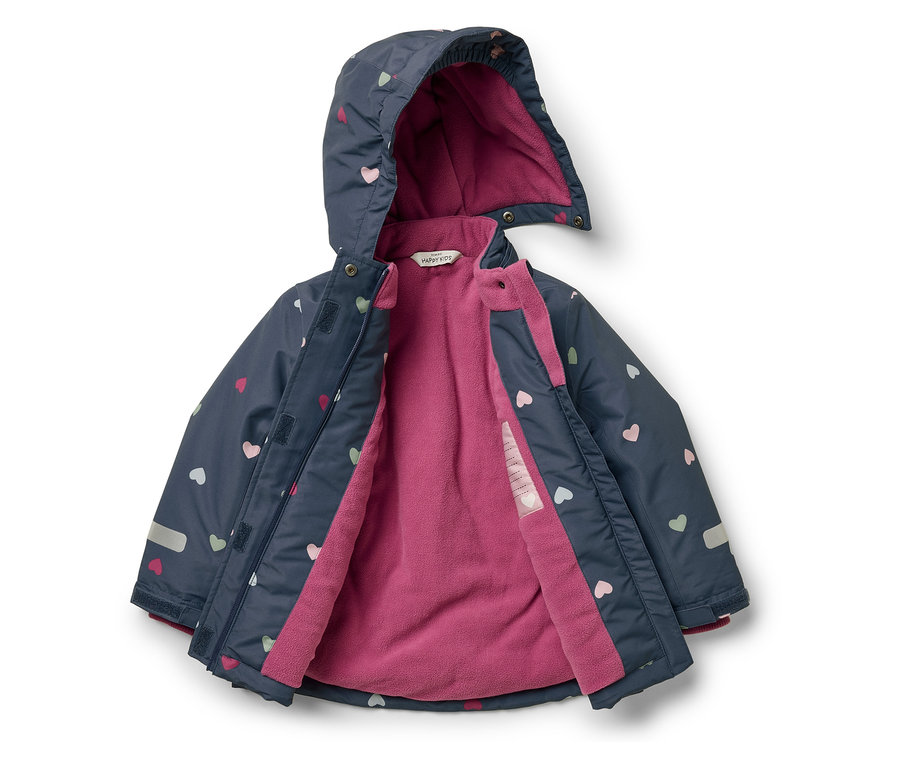 Otevřená tmavě modrá bunda s kapucí a růžovou fleecovou podšívkou a potiskem srdíček.