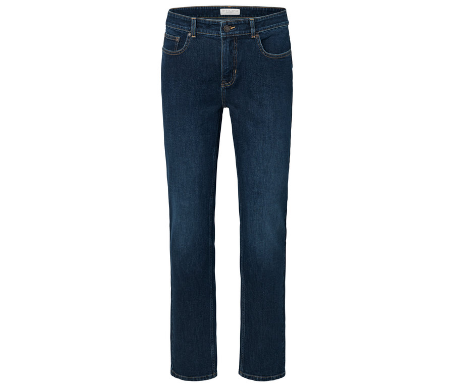 Modré džíny na bílém pozadí.