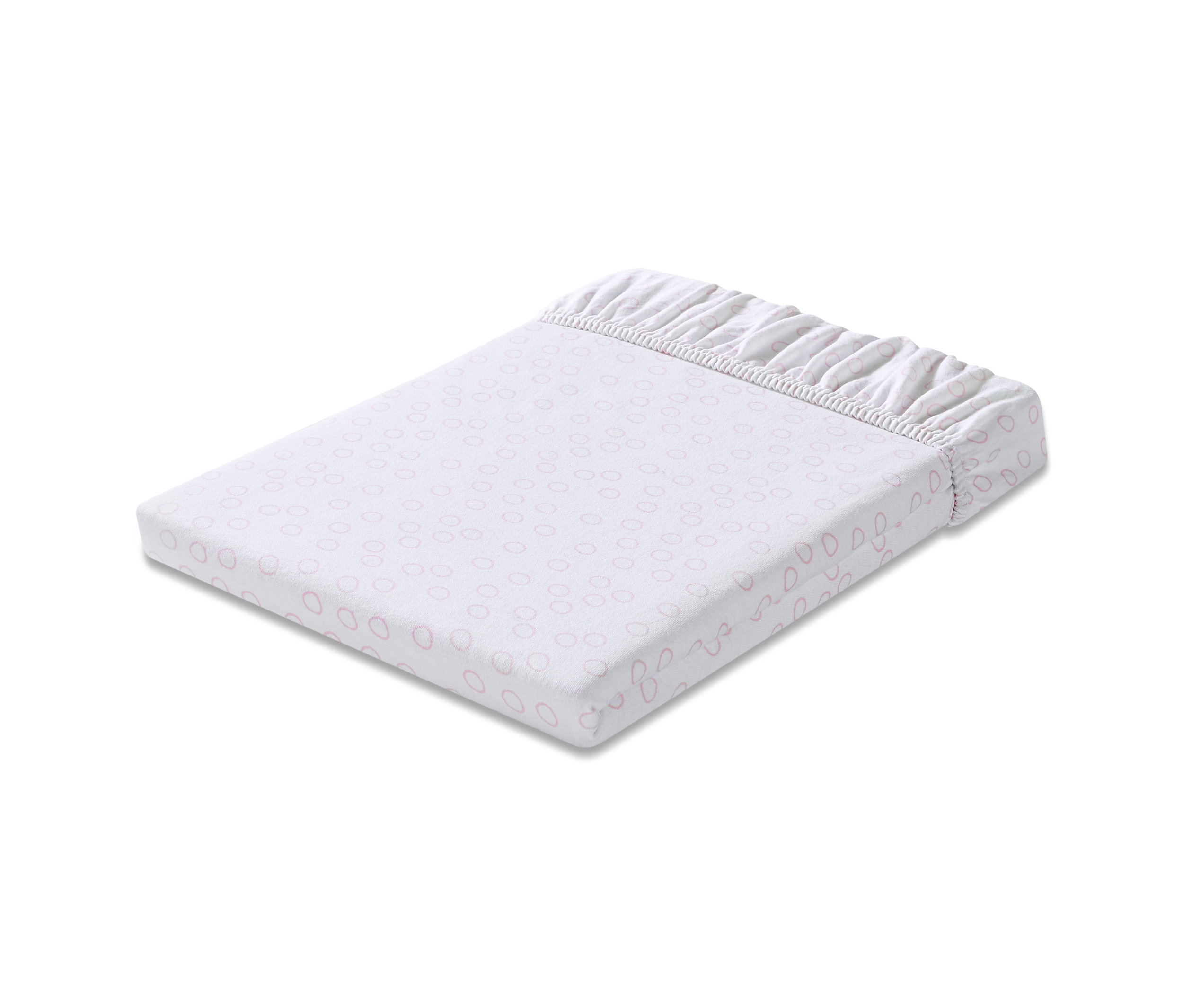 Bílé jerseyové napínací prostěradlo s drobným vzorem.