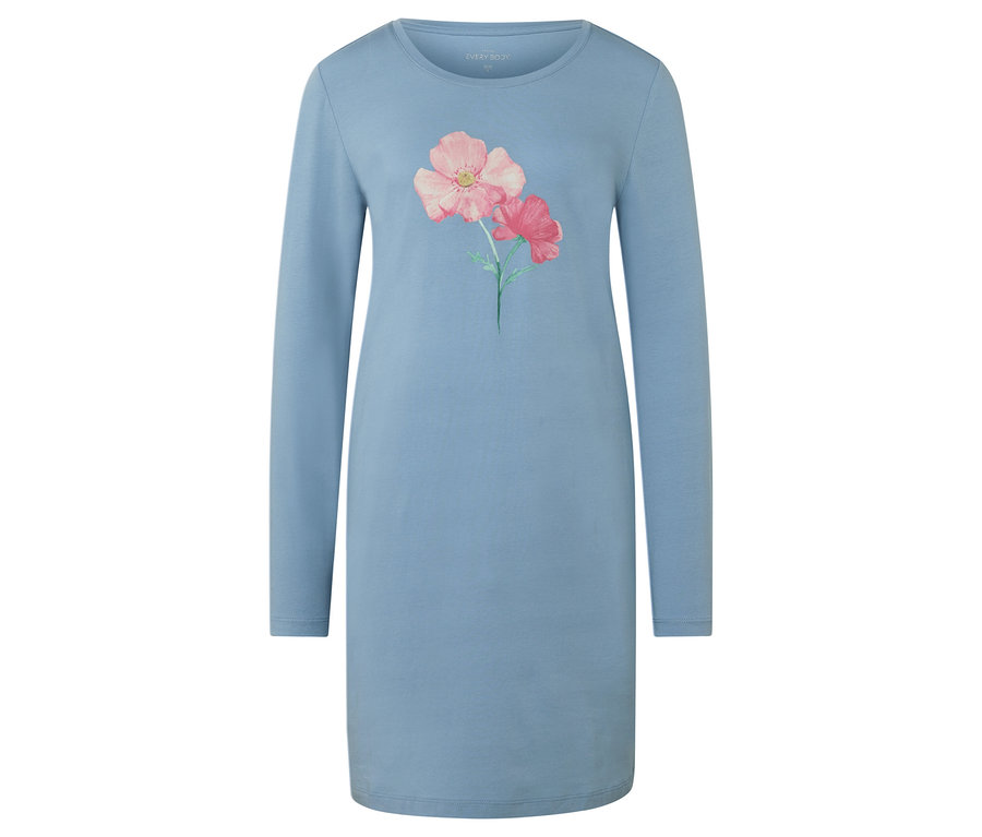 Modrá noční košile s květinovovým vzorem.