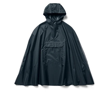 Modré dětské pončo do deště s kapucí a kapsou.