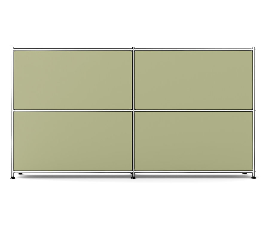 Čtyři světle zelené panely v chromovaném rámu.