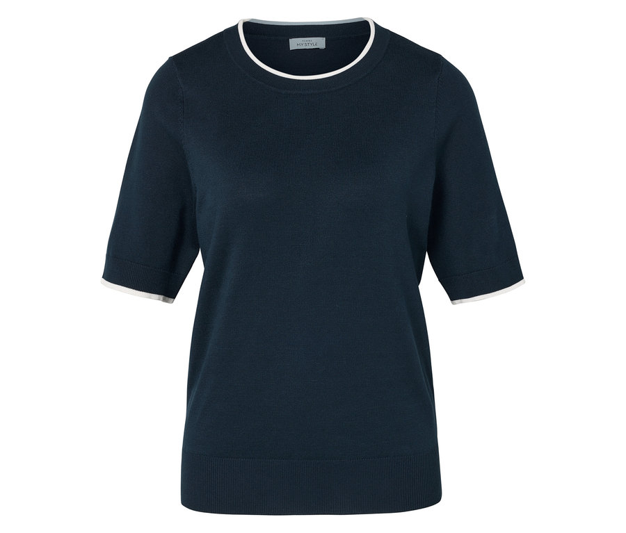 Tmavě modré tričko s krátkým rukávem a bílým lemováním kolem krku a rukávů.