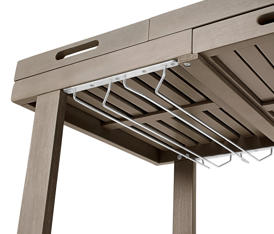 Detail grilovacího vozíku Leira se 2 vyjímatelnými podnosy, s držákem na sklenice.