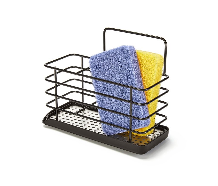 Černý kovový stojan na mycí potřeby s modrou a žlutou houbou.