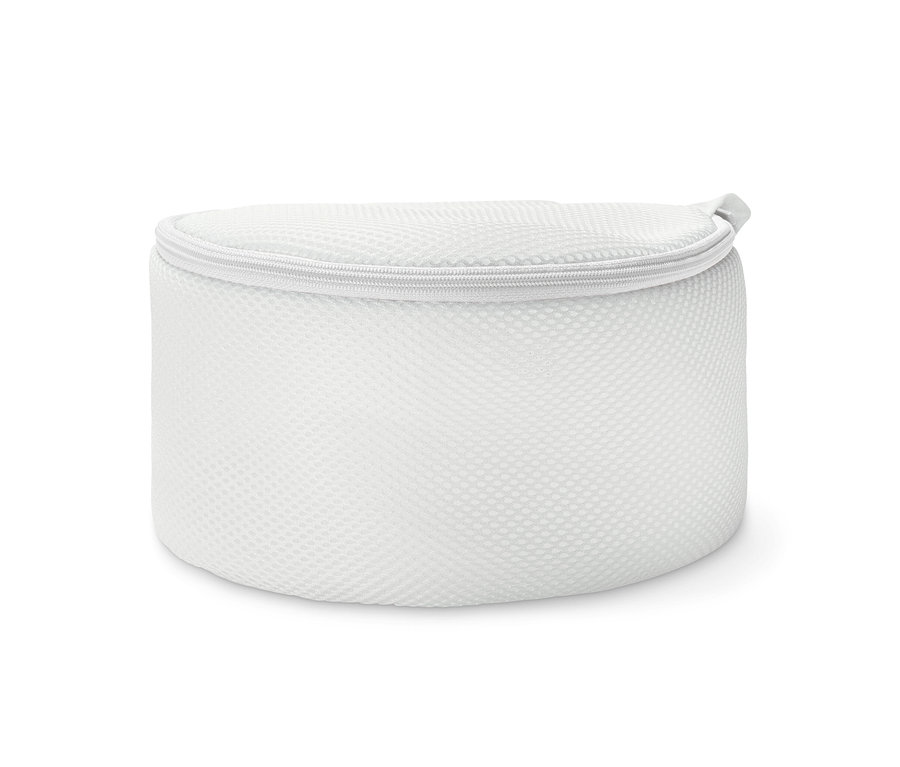 Detail bílého košíčku na praní podprsenek, 2 ks, se zipem.