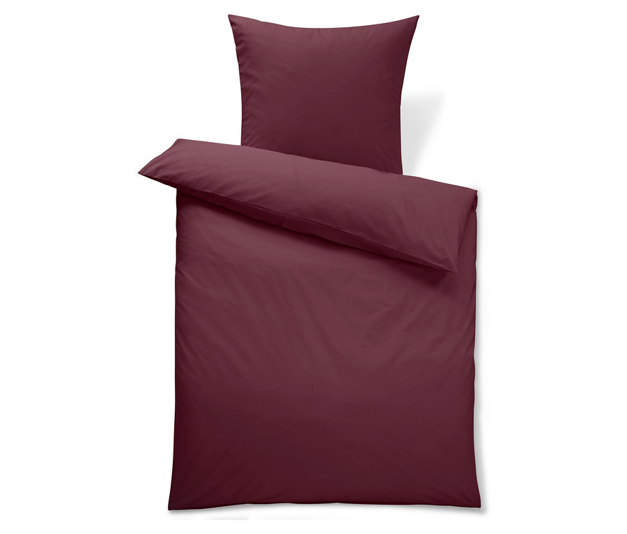 Vínové povlečení s polštářem.
