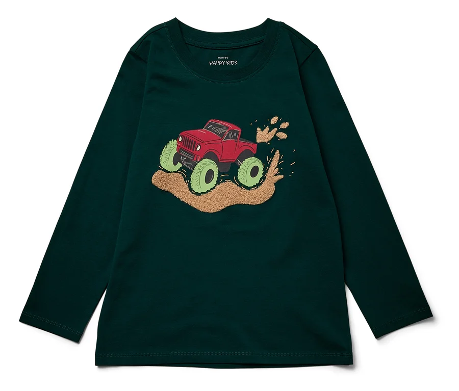Tmavě zelené tričko s dlouhým rukávem a potiskem červeného monster trucku s velkými zelenými koly.