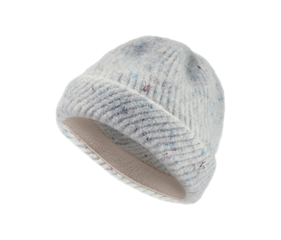 Detail pletené čepice.