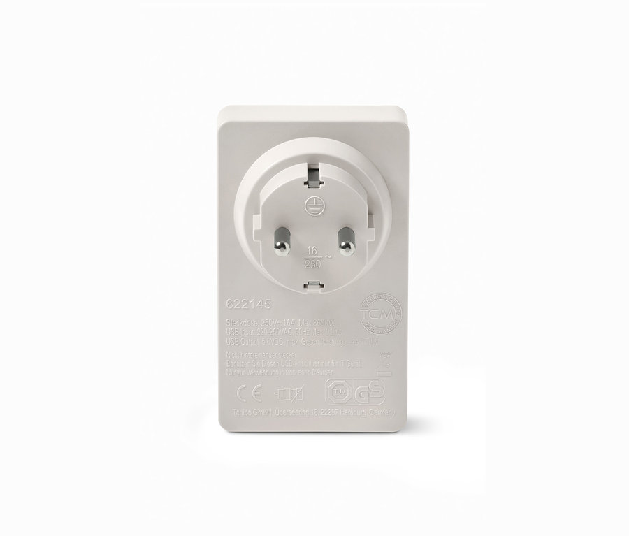 Detailní záběr na bílý USB adaptér 4 v 1.
