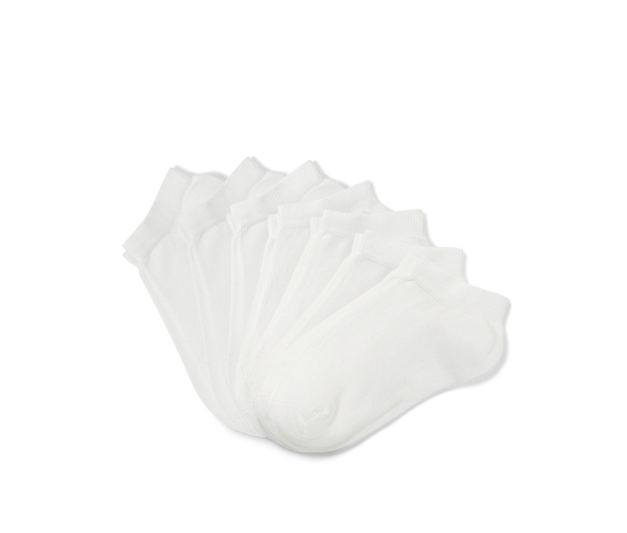 Sedm párů dětských krátkých ponožek.