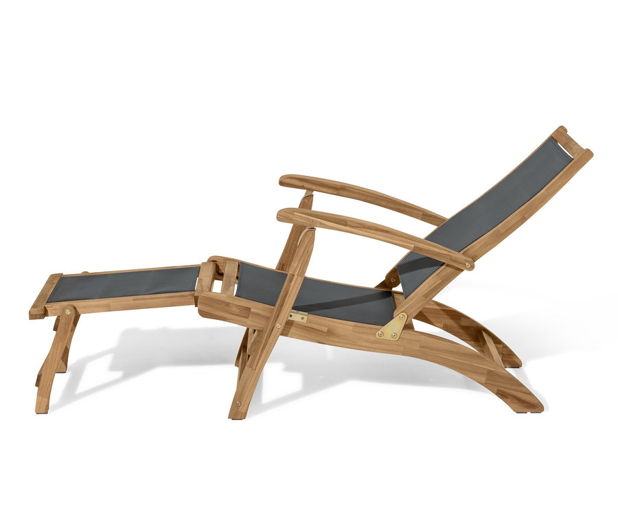 Lehátko »Lenja« s výsuvnou podnožkou na bílém pozadí.