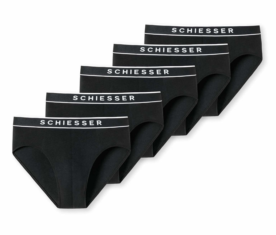 Pět černých slipů SCHIESSER Rio na bílém pozadí.