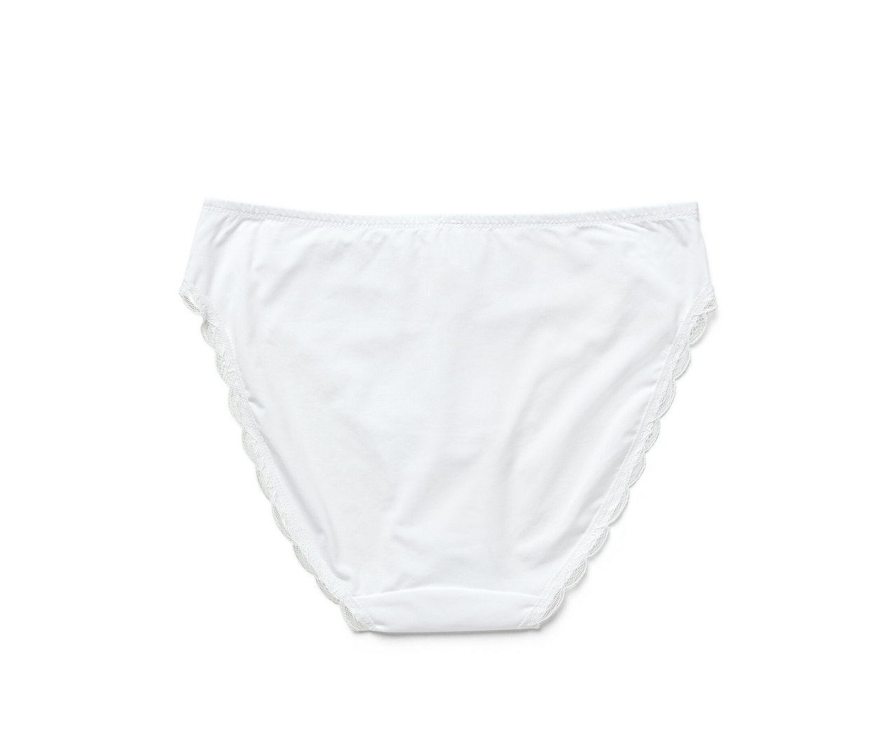 Bílé kalhotky, 2 ks, s krajkou lemované na bílém pozadí.