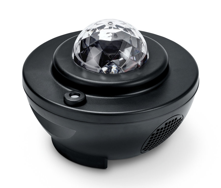 Černý projektor hvězdné oblohy s LED na bílém pozadí.