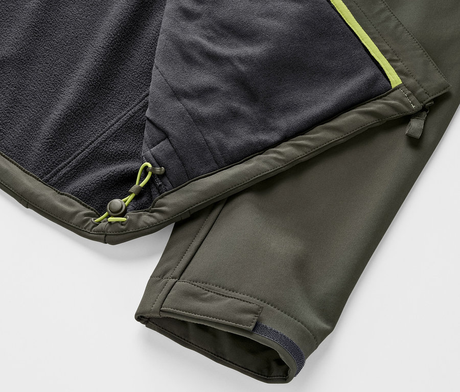 Detail softshellové bundy.