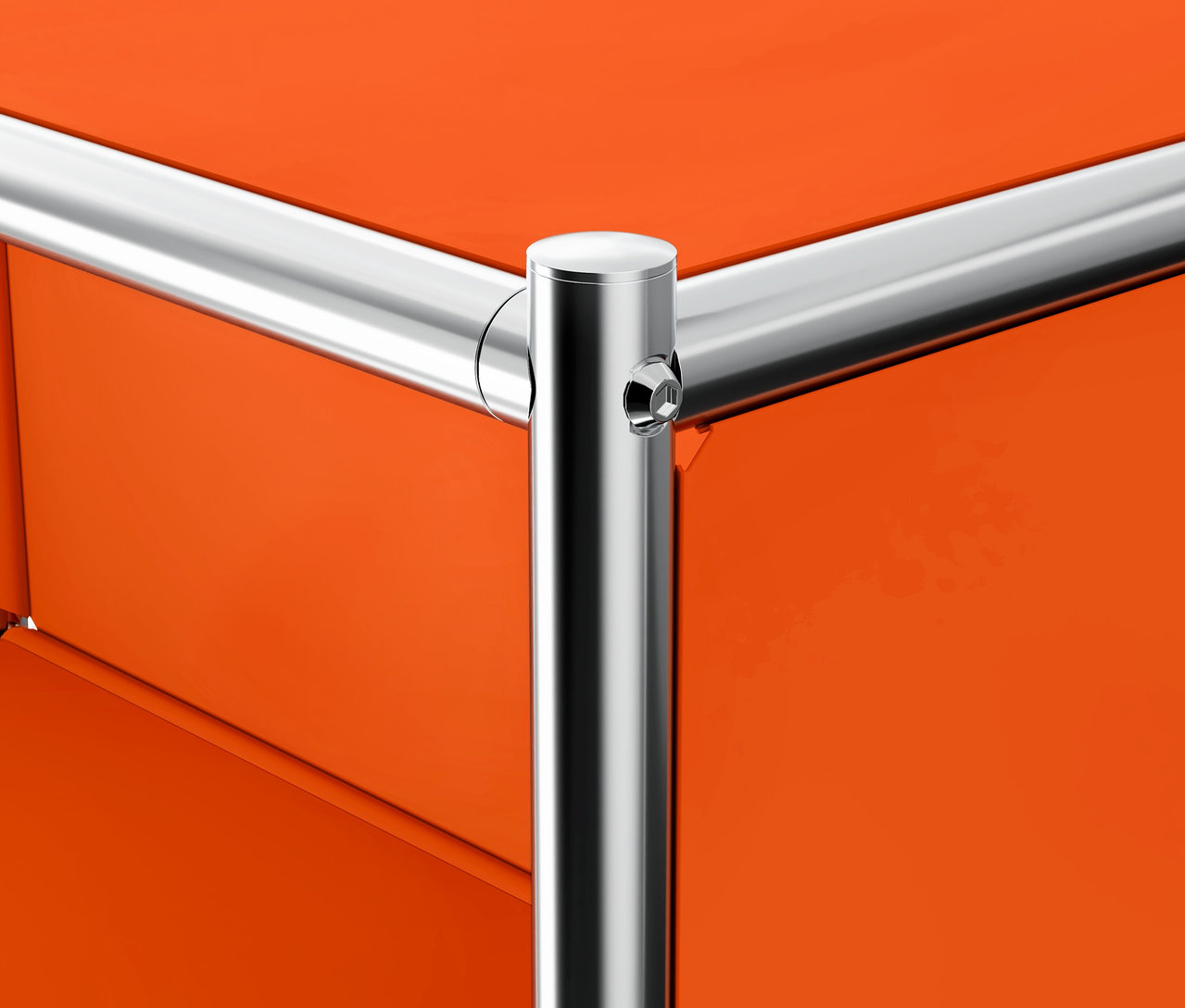 Detail oranžového kovového kontejneru na kolečkách »CN3« se 3 zásuvkami.