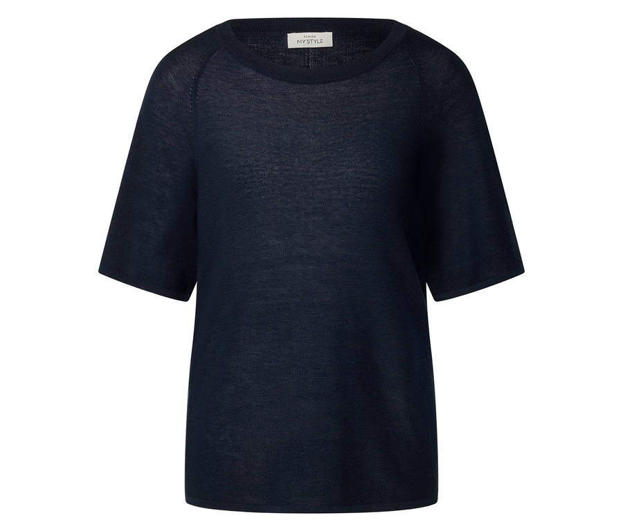 Modré tričko s krátkým rukávem a kulatým výstřihem.