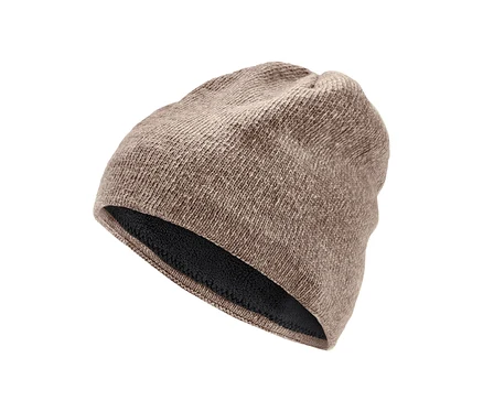 Hnědá pletená čepice.