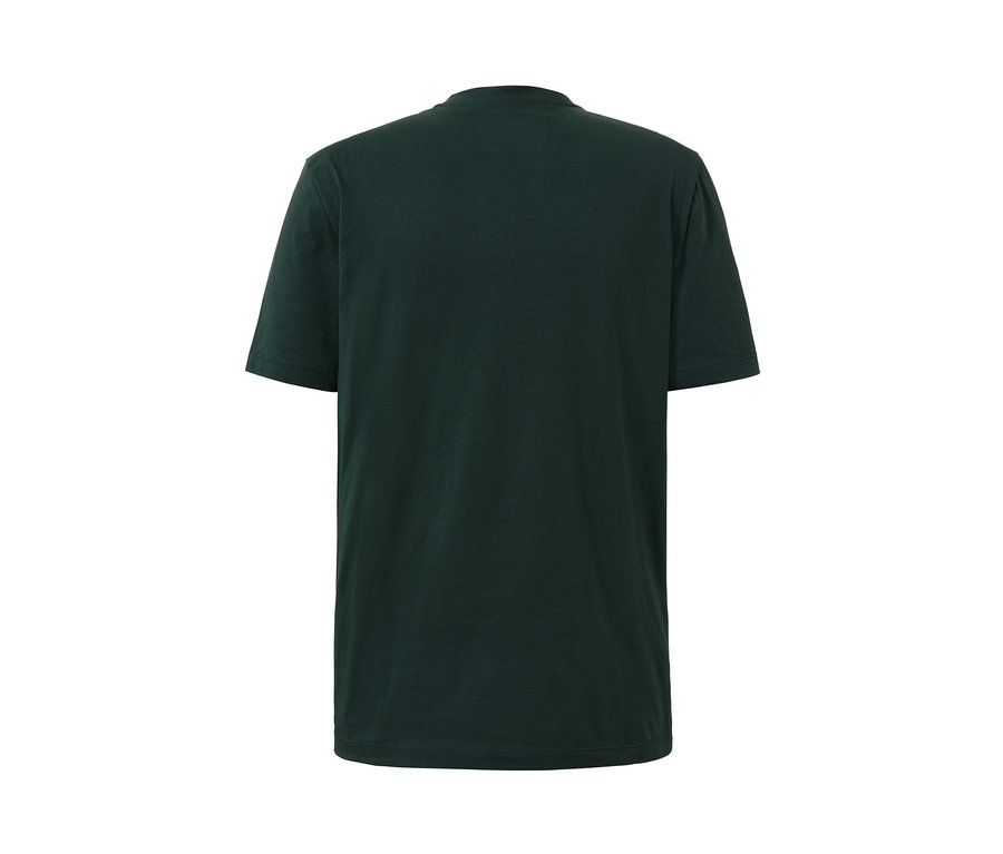 Tmavě zelené krátké pyžamo.