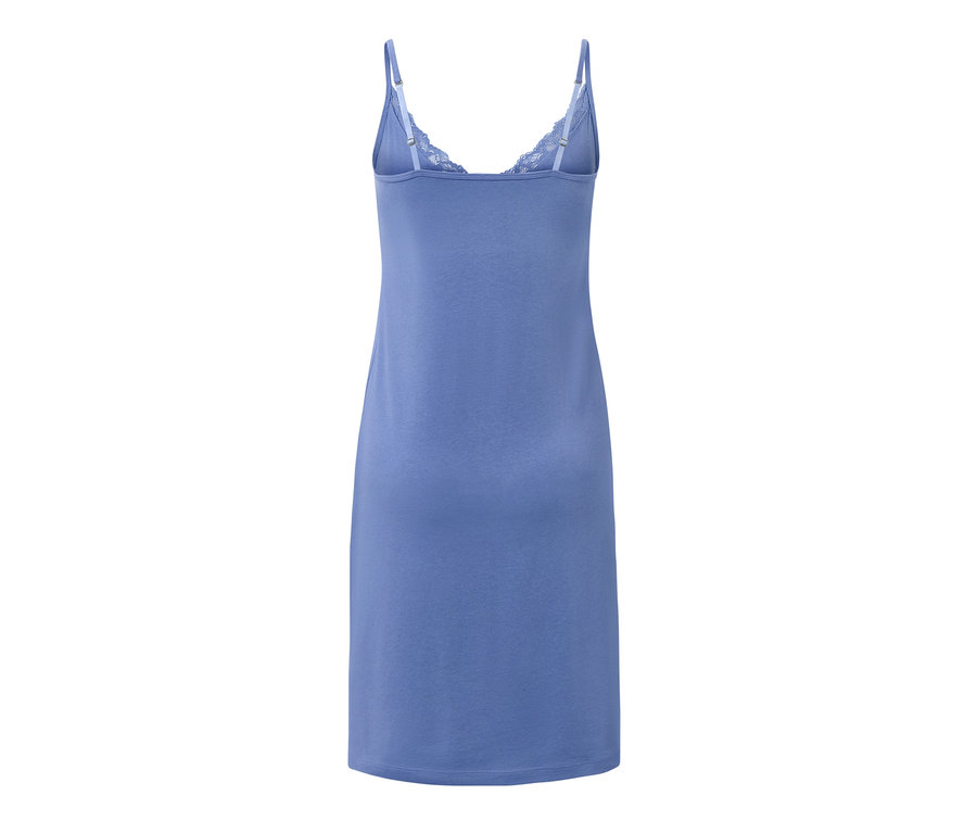 Modrá noční košile na ramínka s krajkou.