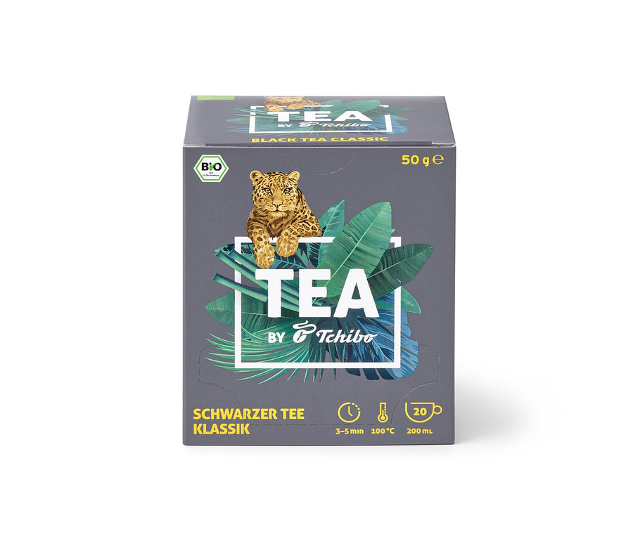 Balení BIO TEA by Tchibo Klassik 8 × 20 × 2,5 g. Na obalu je obrázek leoparda.