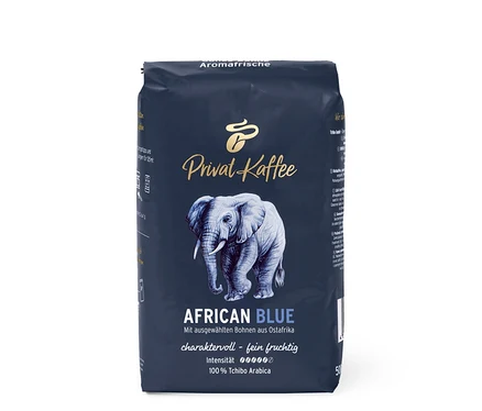 Balení zrnkové kávy Privat Kaffee African Blue 500 g. Na obalu je obrázek slona.