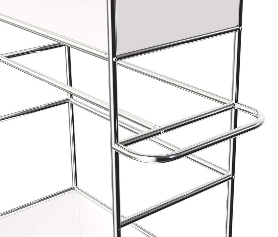 Detail kovové šatní skříně »CN3« s tyčí a 3 zásuvkami.