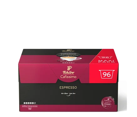 Červeno-černé balení Tchibo Cafissimo Espresso s 96 kapslemi, s obrázkem šálku espressa a indikátorem intenzity.