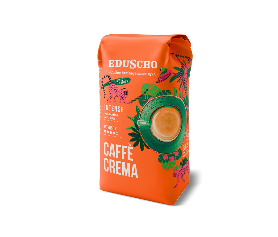 Oranžové balení zrnkové kávy Eduscho Caffè Crema Intense s obrázkem šelmy.