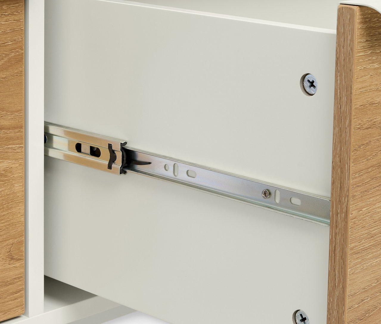 Detail otevřeného šuplíku Sitzbank »LEEG«.