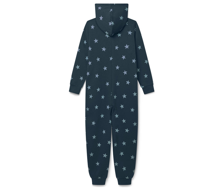 Tmavě modrý overal na spaní s kapucí s hvězdami, pohled zezadu.