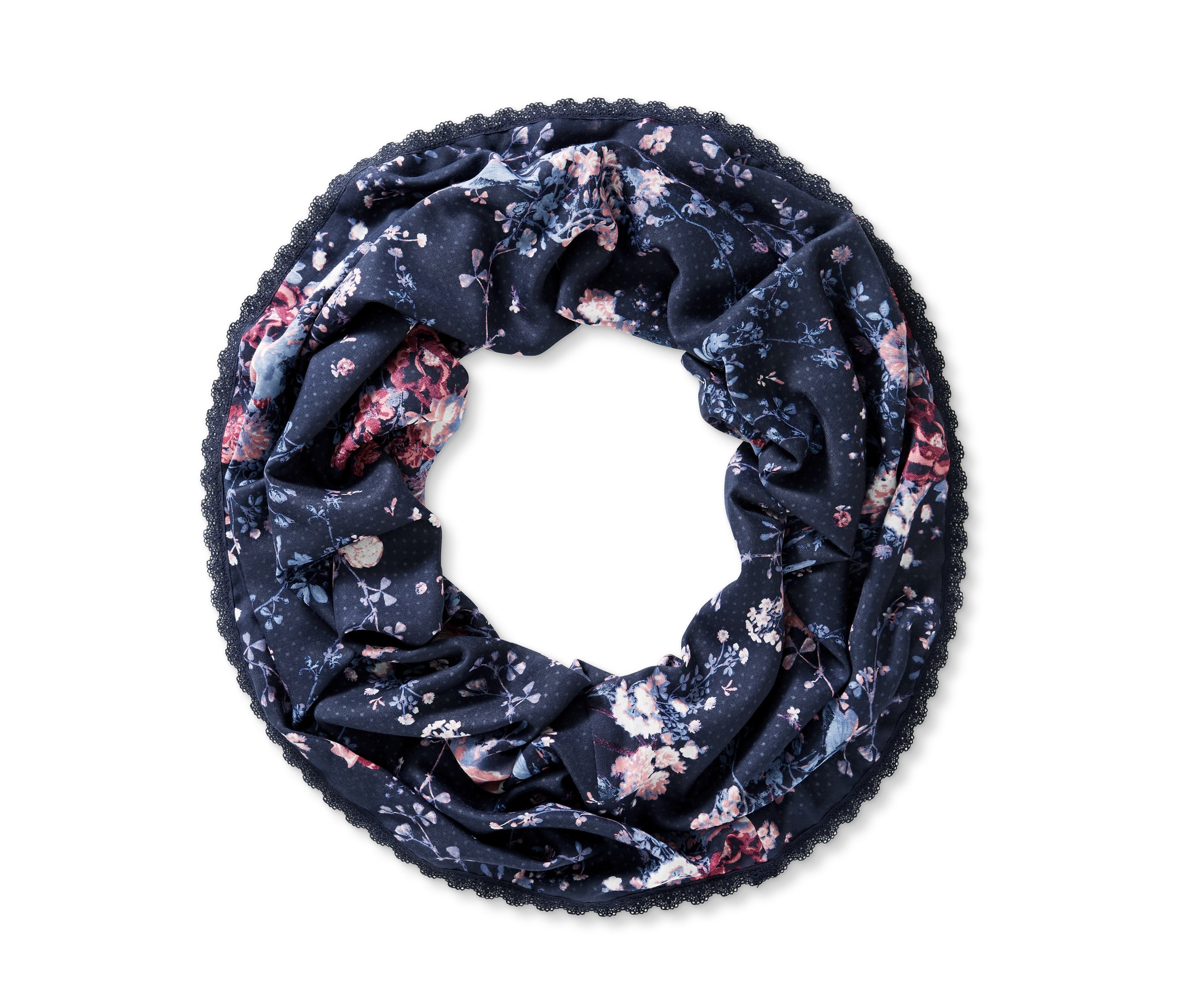 Detail duté šály s tmavě modrým květinovým vzorem.